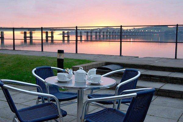 Hotel Hilton Dundee Esterno foto